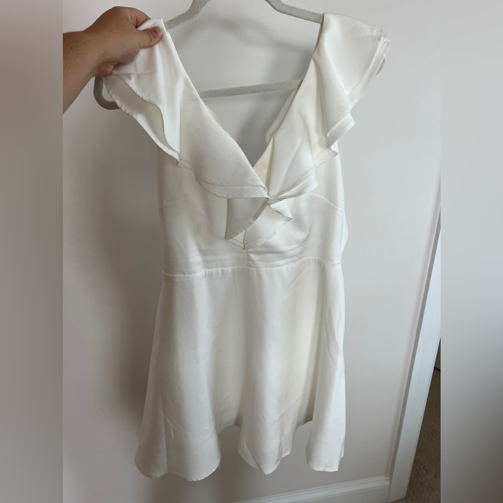 White Lulus Cocktail Dress⭐️🤍